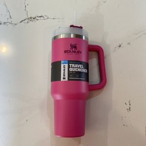 BRAND NEW- Stanley 40oz Quencher Cup